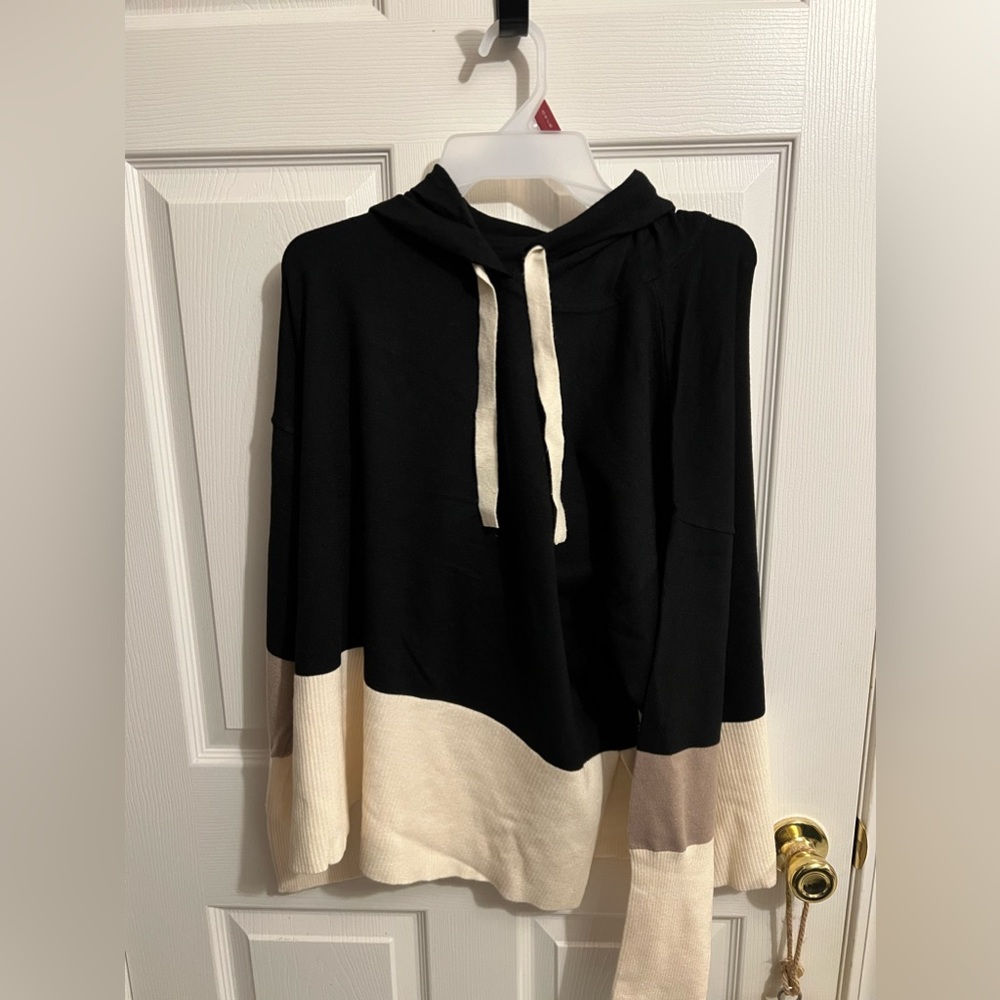 Felina hooded sweater new with tags very cute size large - Picture 2 of 6